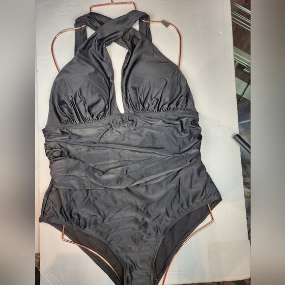New Black One Piece Swimsuit Sexy Bathing Suit Peek A Boo Size XL - Picture 2 of 16